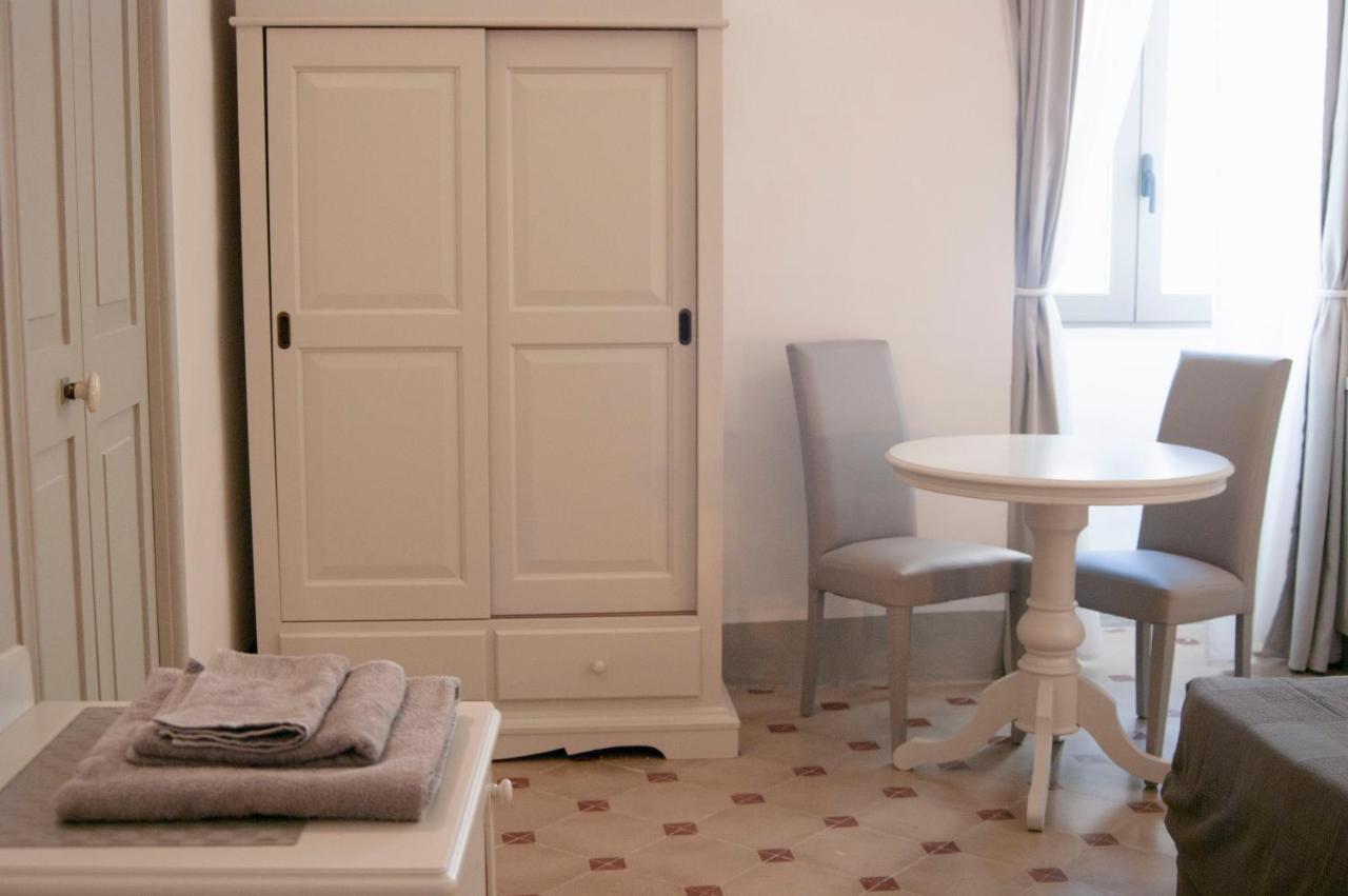 Le Finestre Su Porta Carrese - Luxury Rooms Matino Esterno foto